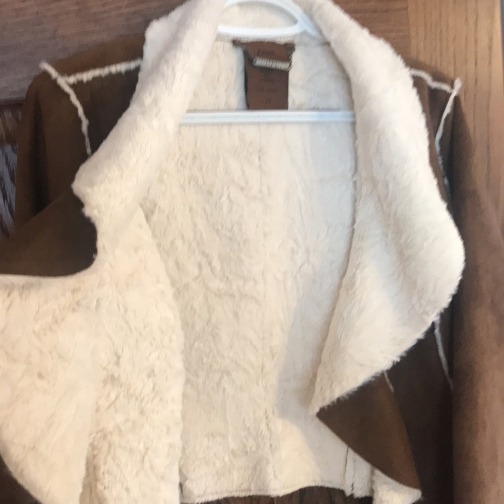 Faux Shearling crop jacket - Picture 4 of 6